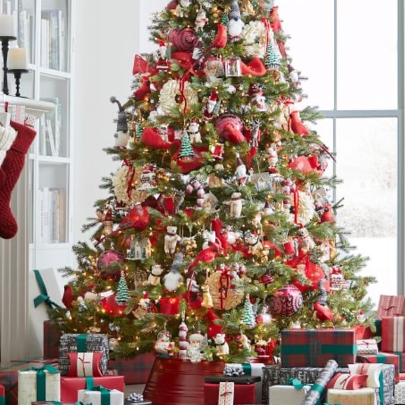 ❤️POTTERY BARN❤️St.Jude King Polar Bear Ornament - Picture 3 of 3